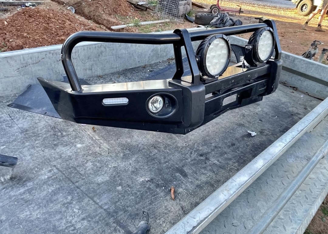 USED Deluxe IRONMAN Bull Bar For Holden Colorado & Trailblazer (17-20) - Image 4